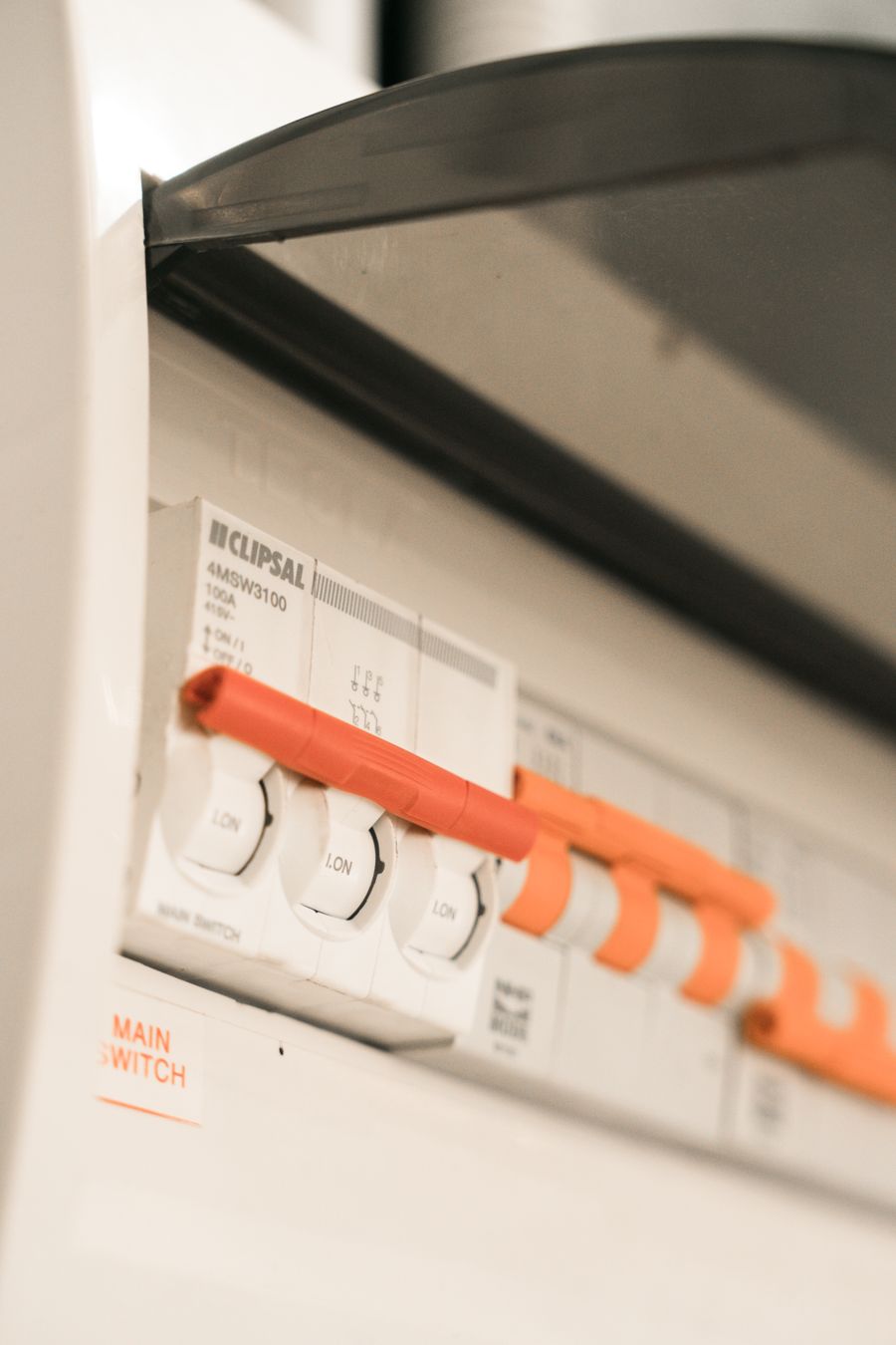 Circuit Breaker 20A (MCB)